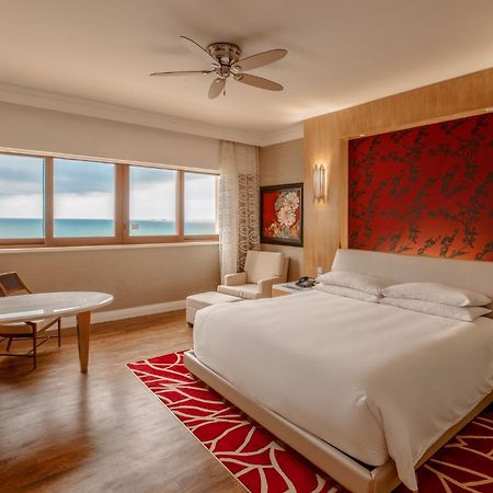 Отель Intercontinental Grand Хочам Экстерьер фото