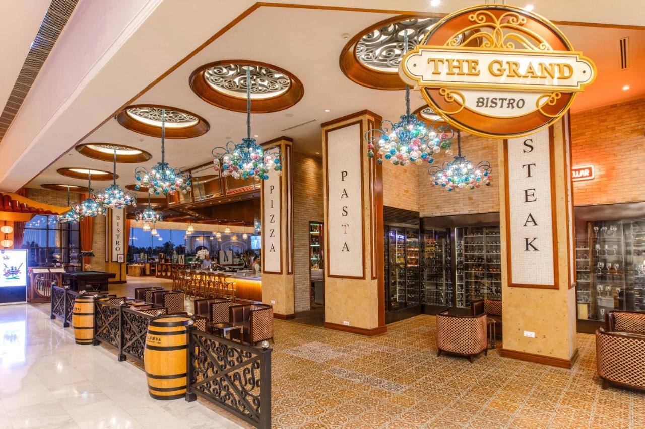 Отель Intercontinental Grand Хочам Экстерьер фото