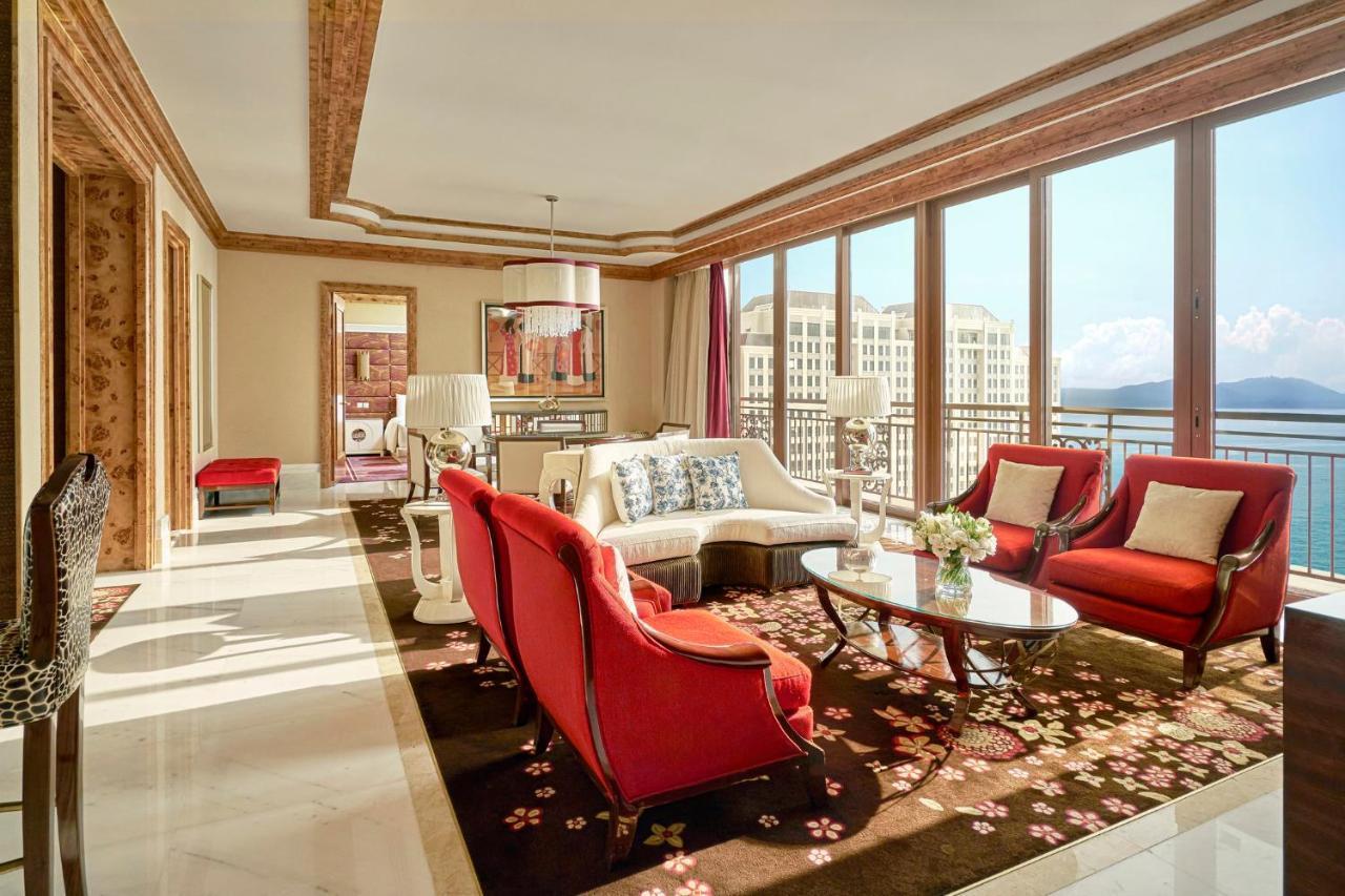 Отель Intercontinental Grand Хочам Экстерьер фото