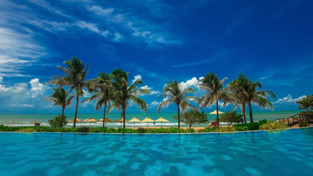 Отель Intercontinental Grand Хочам Экстерьер фото