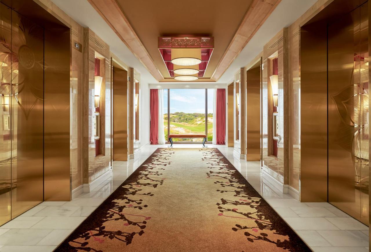 Отель Intercontinental Grand Хочам Экстерьер фото