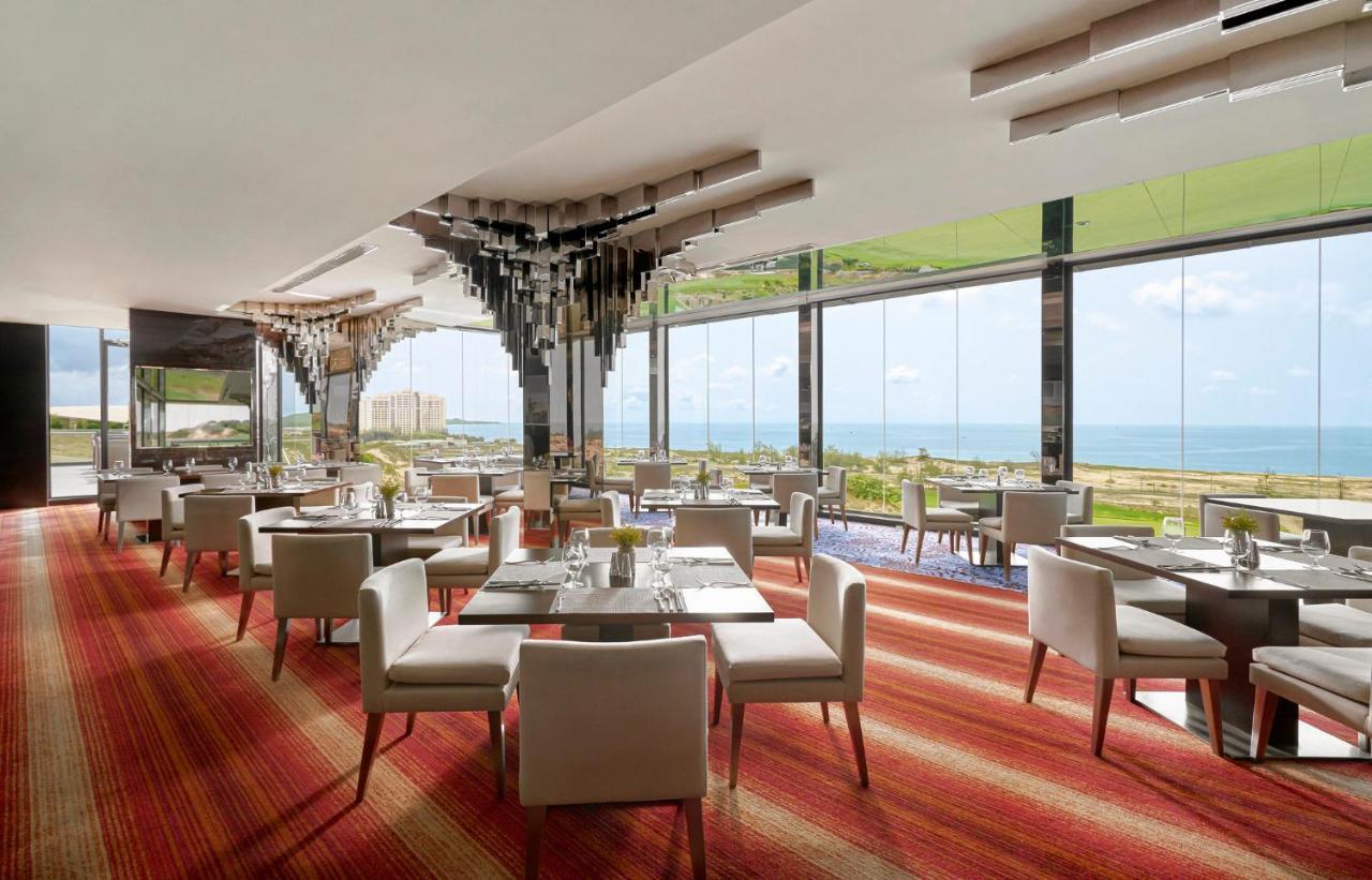 Отель Intercontinental Grand Хочам Экстерьер фото